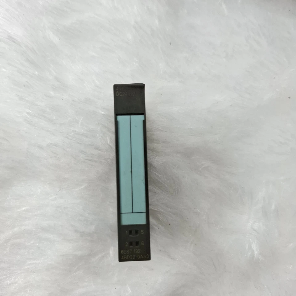 SIEMENS SIMATIC S7 6ES7 132-4BD32-0AA0 DIGITAL OUTPUT MODULE 6ES71324BD320AA0